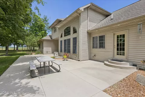 Exterior - 6605 County Rd 8, Bryan, OH 43506 photo 7 of 10