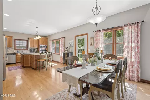 Dining - 6605 County Rd 8, Bryan, OH 43506 photo 2 of 2