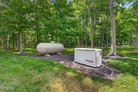 Exterior - 6605 County Rd 8, Bryan, OH 43506 photo 13 of 14