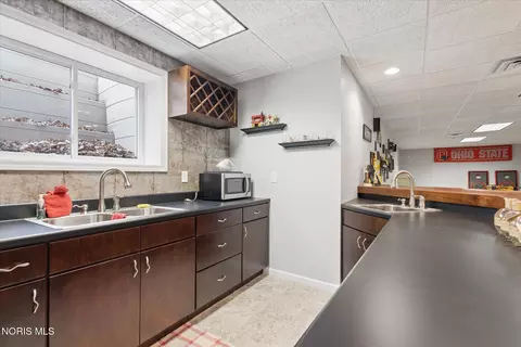 Kitchen - 6605 County Rd 8, Bryan, OH 43506 photo 5 of 5