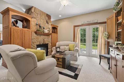 Living - 6605 County Rd 8, Bryan, OH 43506 photo 4 of 4