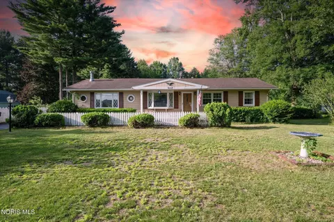 8117 Angola Rd, Holland, OH 43528
