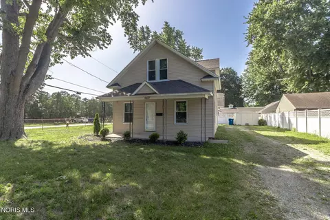 6637 Convent Blvd, Sylvania, OH 43560