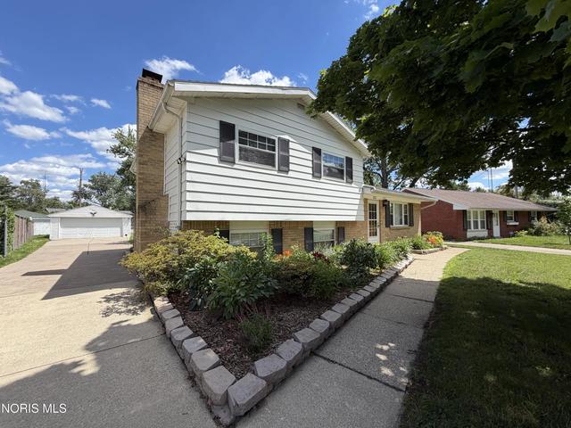 333 Danesmoor Rd, Holland, OH 43528