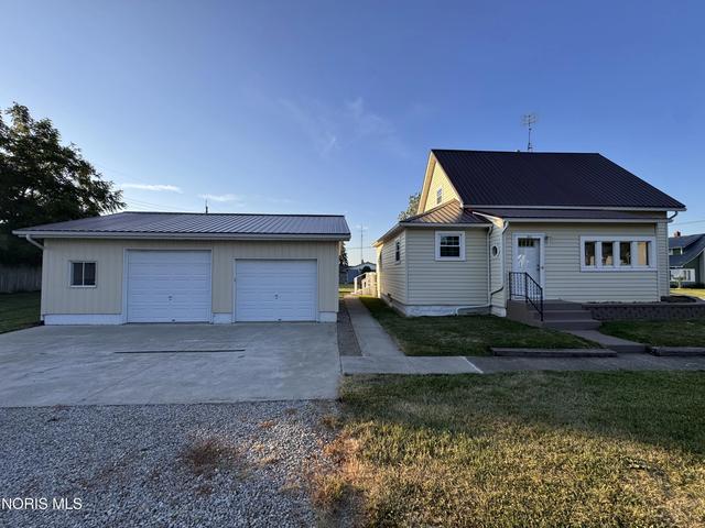 203 Pleasant St, Edon, OH 43518