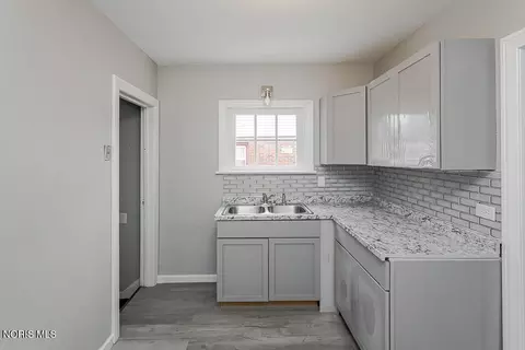 629 Cuthbert Rd, Toledo, OH 43607 photo 13