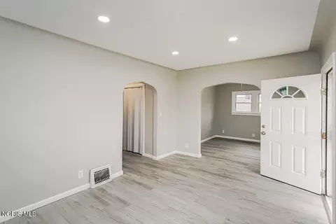 629 Cuthbert Rd, Toledo, OH 43607 photo 7