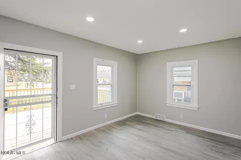 629 Cuthbert Rd, Toledo, OH 43607 photo 5