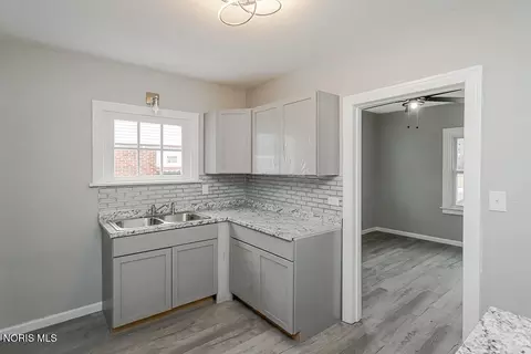 629 Cuthbert Rd, Toledo, OH 43607 photo 14