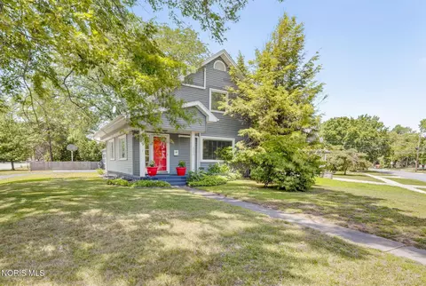 203 Haskins Rd, Bowling Green, OH 43402