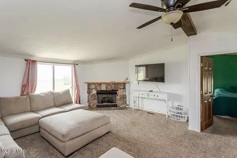 Living - 3534 Road I, Leipsic, OH 45856 photo 2 of 2