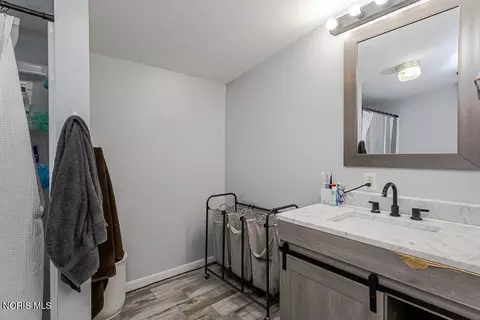 Bath - 3534 Road I, Leipsic, OH 45856 photo 2 of 3