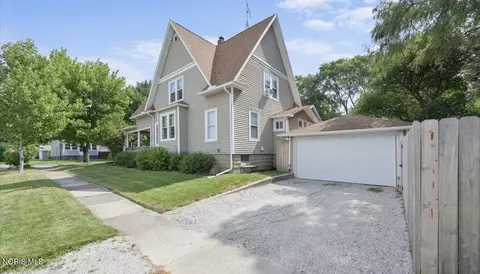 207 Cass St, Swanton, OH 43558