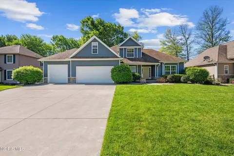 7403 Cross Ridge Rd, Holland, OH 43528