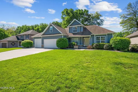 7403 Cross Ridge Rd, Holland, OH 43528