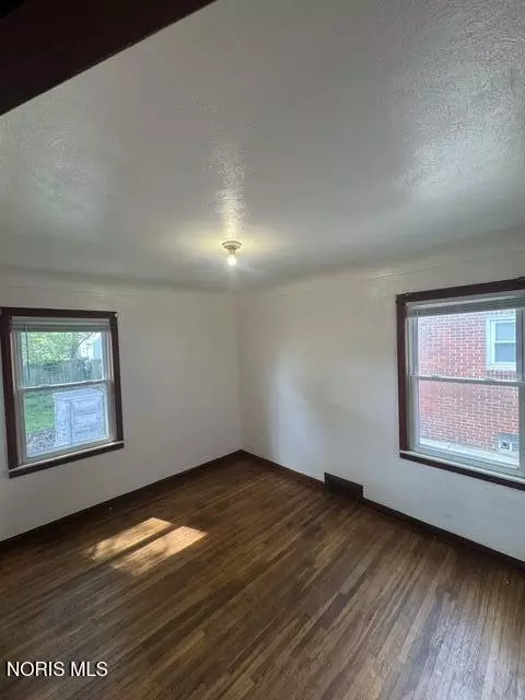 Bedroom - 613 Secor Rd, Toledo, OH 43607 photo 1 of 2