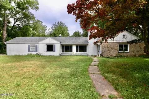 2026 Grecourt Dr, Toledo, OH 43615