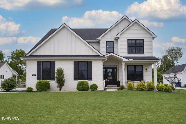5613 Olive Tree Ln, Monclova, OH 43542