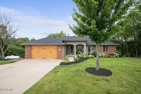19588 W River Rd, Bowling Green, OH 43402