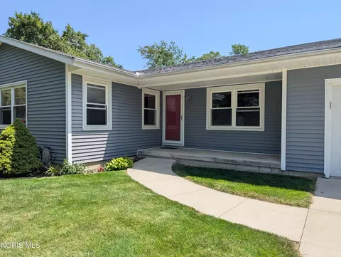 714 E North St, West Unity, OH 43570 photo 4
