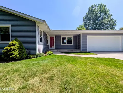714 E North St, West Unity, OH 43570 photo 5