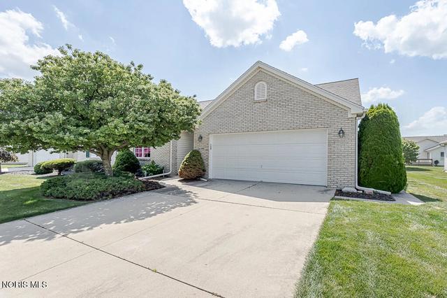 26395 E Wexford Dr, Perrysburg, OH 43551