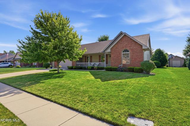 1928 Nicklaus Dr, Findlay, OH 45840
