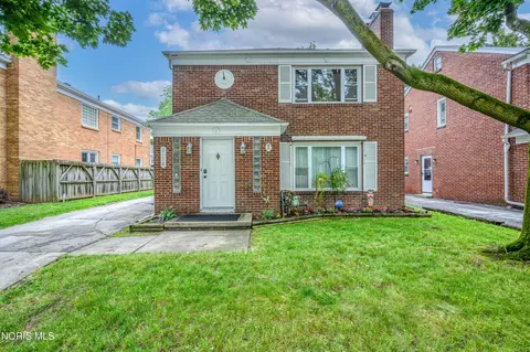 2128 Secor Rd, Toledo, OH 43606