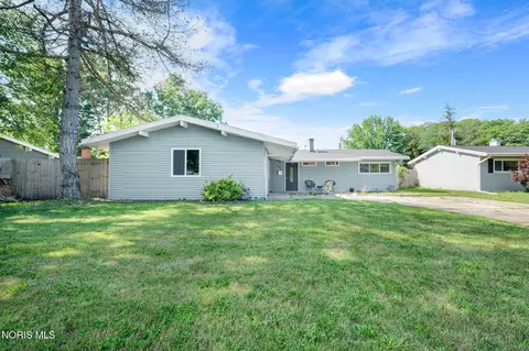 3325 Queenswood Blvd, Toledo, OH 43606