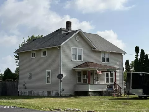 514 W Leggett St, Wauseon, OH 43567