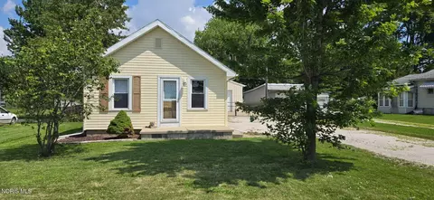 1416 South St, Millbury, OH 43447