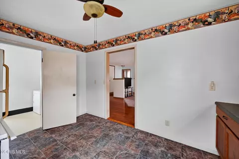 Entry Way - 203 Pleasant St, Edon, OH 43518 photo 2 of 2