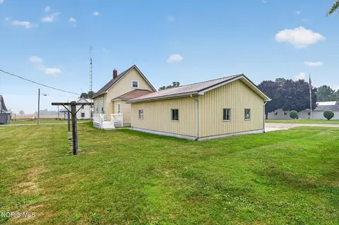 Exterior - 203 Pleasant St, Edon, OH 43518 photo 6 of 12