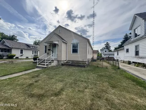 950 Washington Ave, Defiance, OH 43512