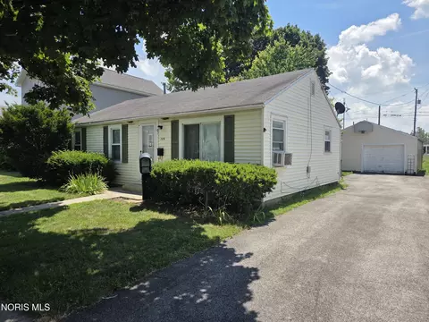 709 Putnam St, Findlay, OH 45840
