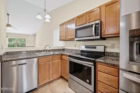 Kitchen - 714 Autumn Dr, Ada, OH 45810 photo 3 of 3