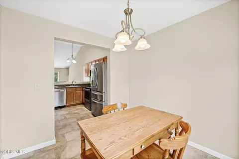 Dining - 714 Autumn Dr, Ada, OH 45810 photo 1 of 2