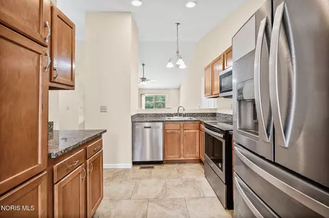 Kitchen - 714 Autumn Dr, Ada, OH 45810 photo 2 of 3