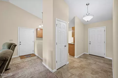 Entry Way - 714 Autumn Dr, Ada, OH 45810 photo 1 of 1