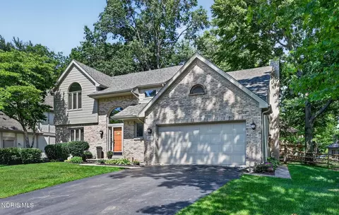 2438 Wembley Ter N, Toledo, OH 43617