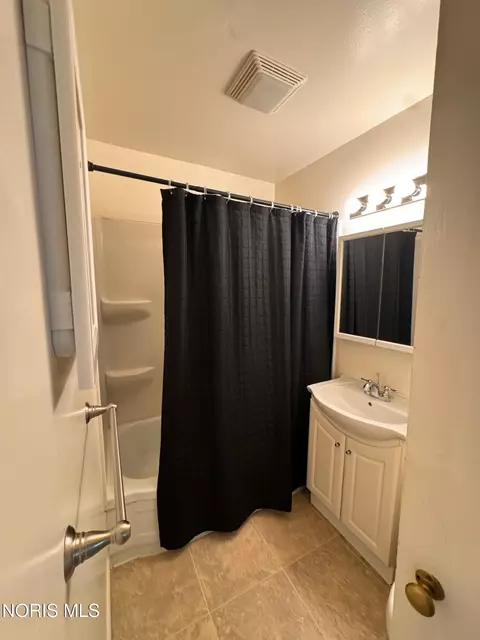 815 S Walnut St, Bryan, OH 43506 photo 6