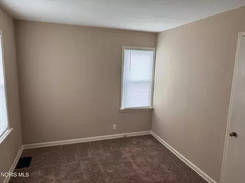 815 S Walnut St, Bryan, OH 43506 photo 5