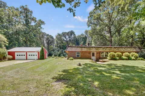 4691 Hanley Rd, Millbury, OH 43447