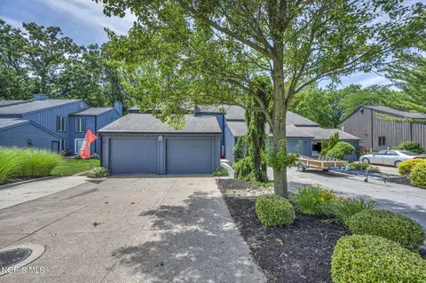 Exterior - 3931 Hilltop Dr, Huron, OH 44839 photo 5 of 5