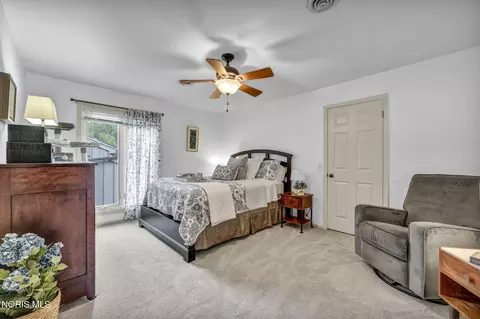 Bedroom - 3931 Hilltop Dr, Huron, OH 44839 photo 4 of 7