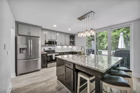 Kitchen - 3931 Hilltop Dr, Huron, OH 44839 photo 4 of 4