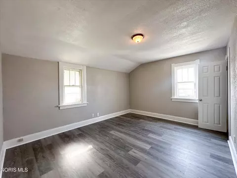 Bedroom - 209 Eldred Ave, Toledo, OH 43609 photo 5 of 5