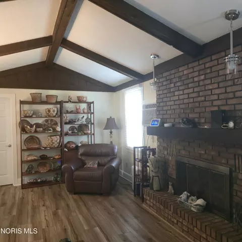 Living - 1029 N Emerald Rd, Paulding, OH 45879 photo 1 of 2