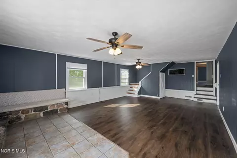 Living - 11176 County Road 6-75, Montpelier, OH 43543 photo 4 of 5