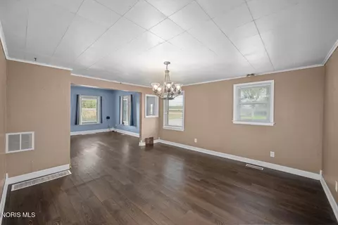 Living - 11176 County Road 6-75, Montpelier, OH 43543 photo 2 of 5